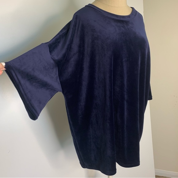 Fashion Nova navy oversized velour top - Picture 11 of 15